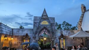 Read more about the article Tips to beat the line on Hagrid’s Motorbike Adventure at Universal Orlando Resort